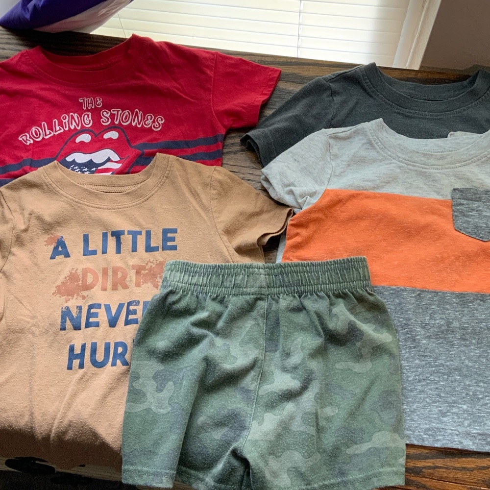 Boys' Graphic and Colorblock T-Shirts with Camo Shorts